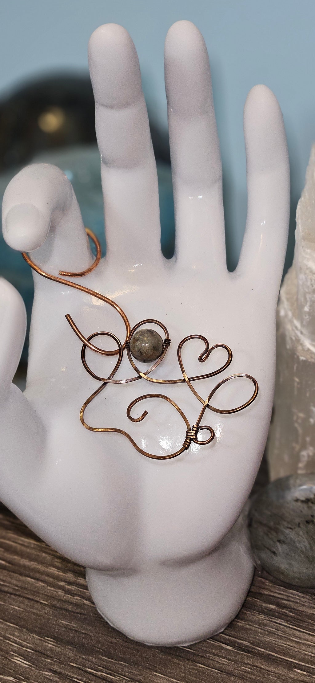 Pawprint Wire Pendant