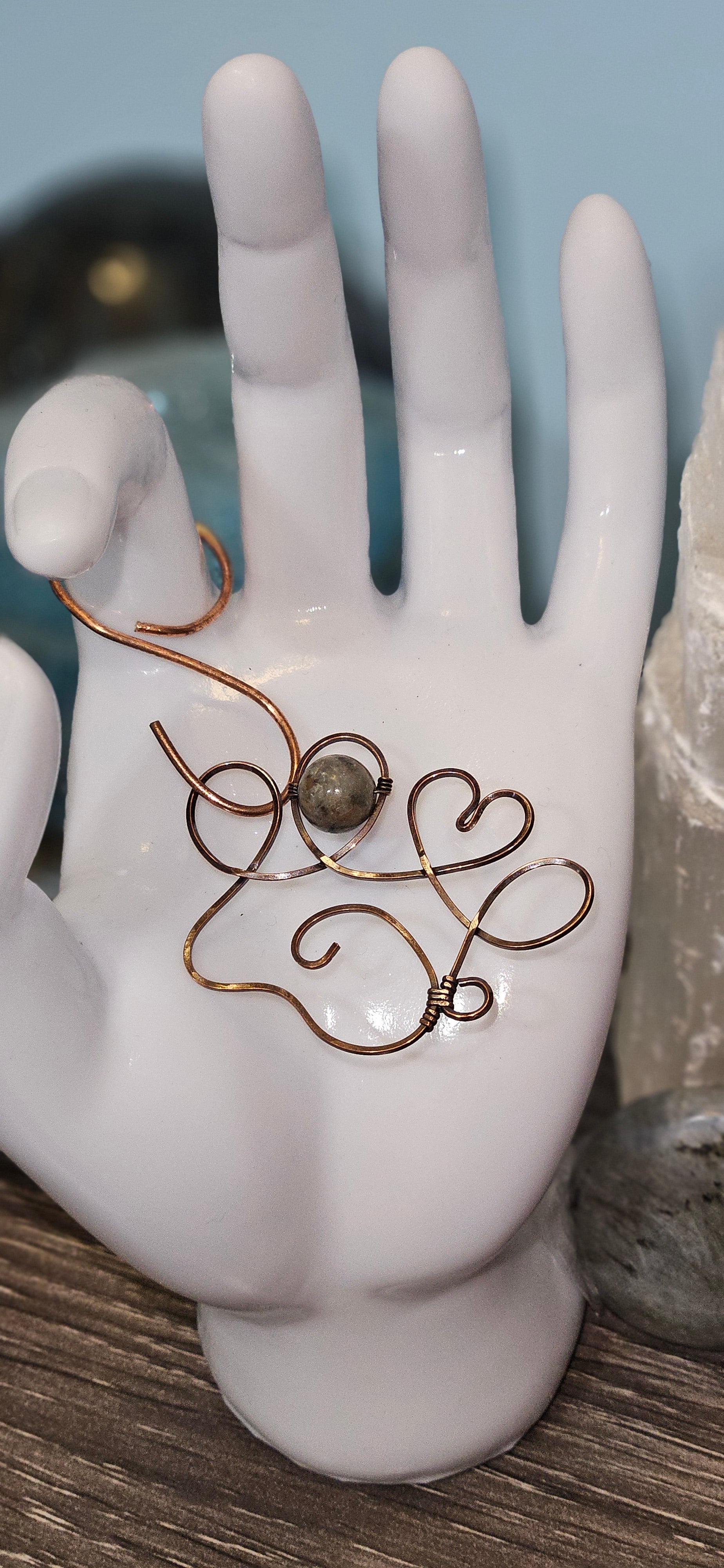 Pawprint Wire Pendant