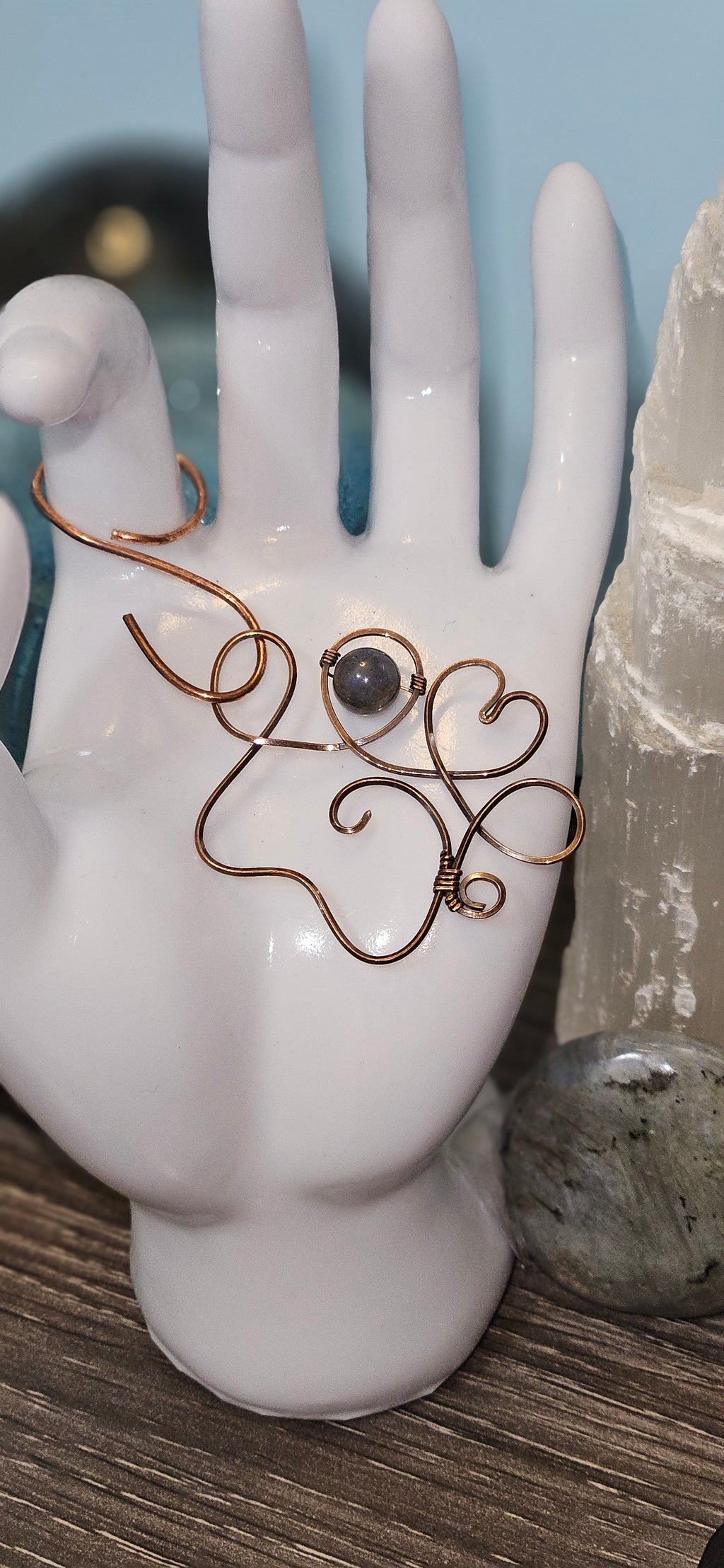 Pawprint Wire Pendant